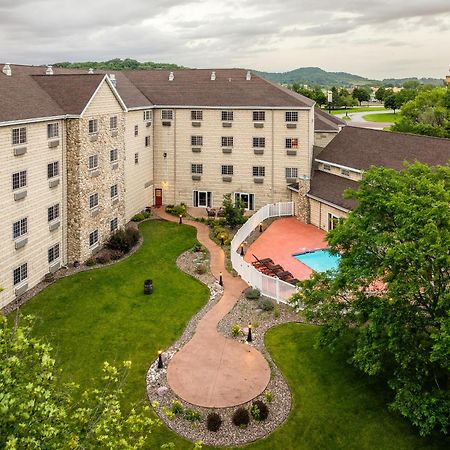 Stoney Creek Hotel La Crosse - Onalaska Exterior photo