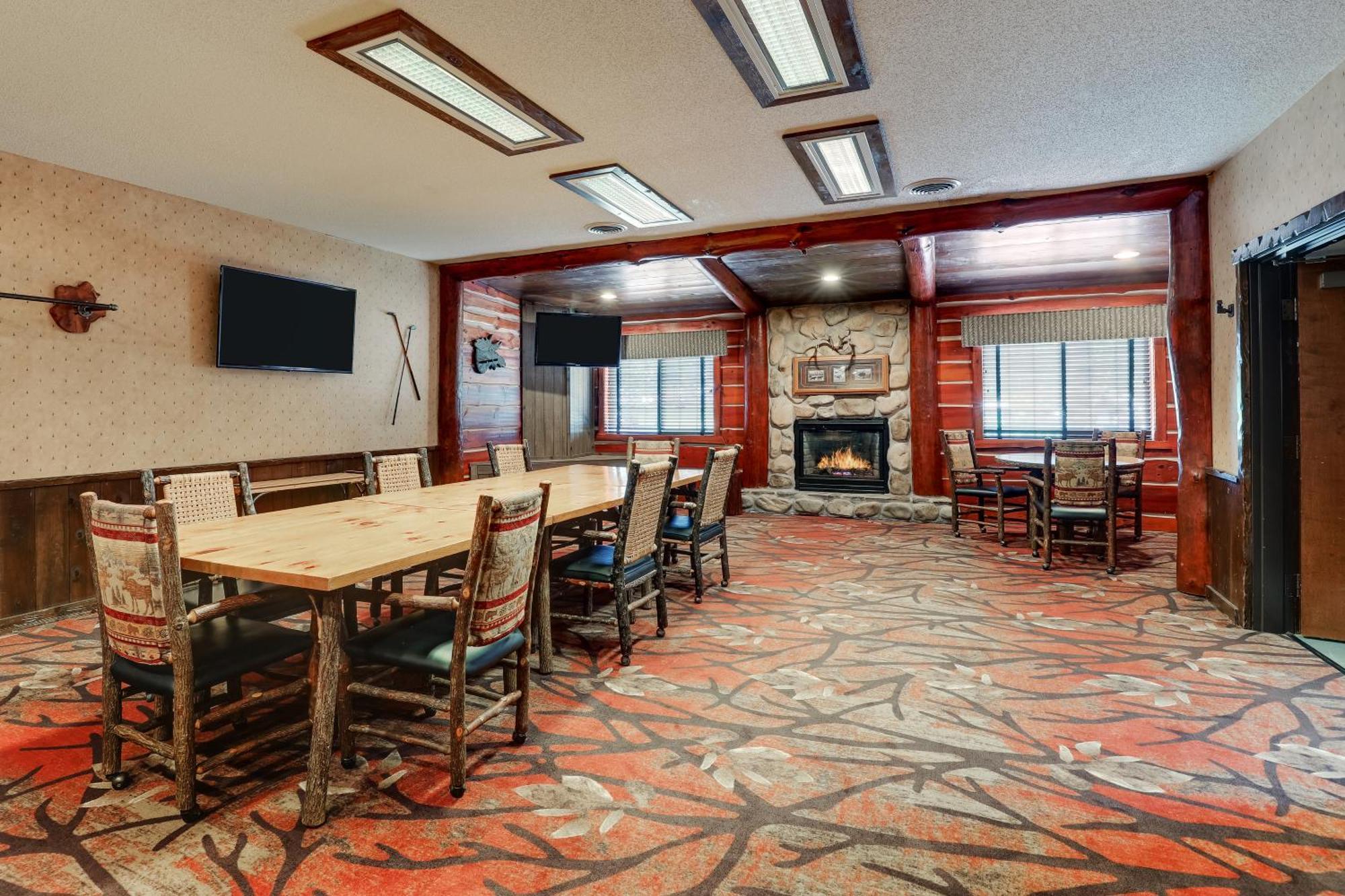 Stoney Creek Hotel La Crosse - Onalaska Exterior photo